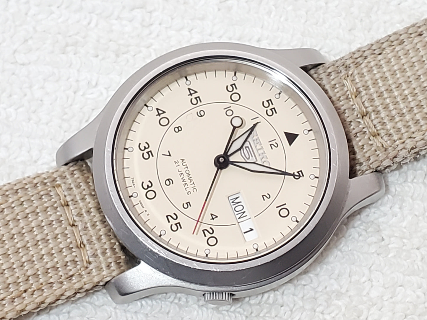 Seiko 5 Automatic Watch 21 Jewels Day Date Military Field SNK803 Vintage Beige