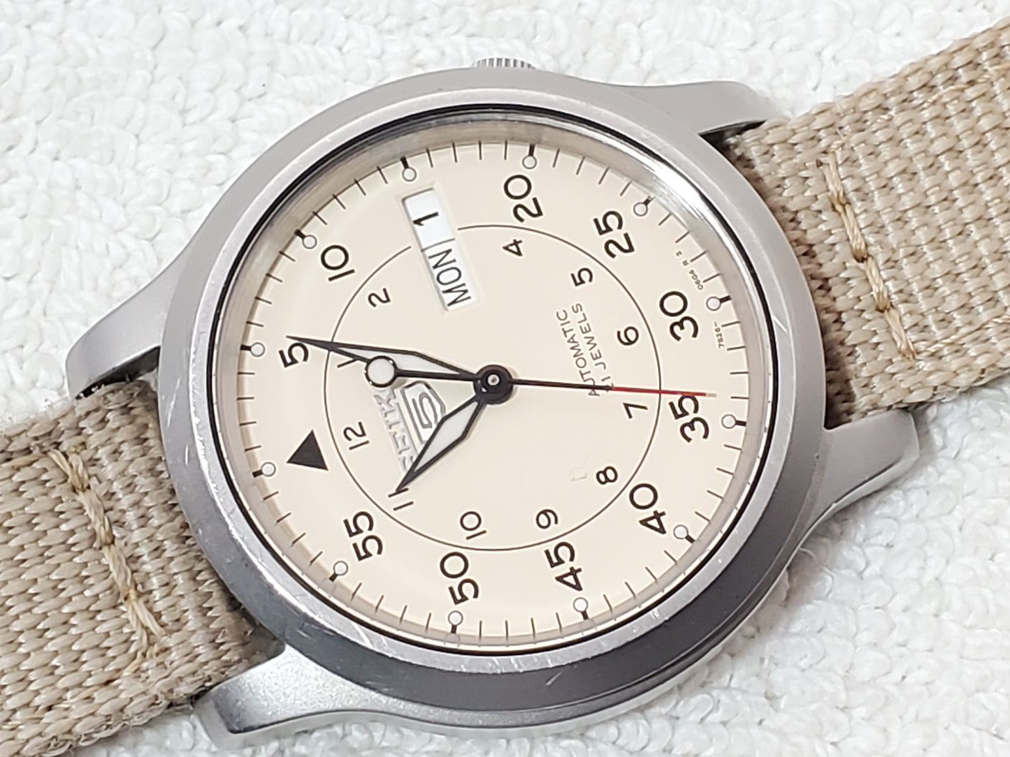 Seiko 5 Automatic Watch 21 Jewels Day Date Military Field SNK803 Vintage Beige