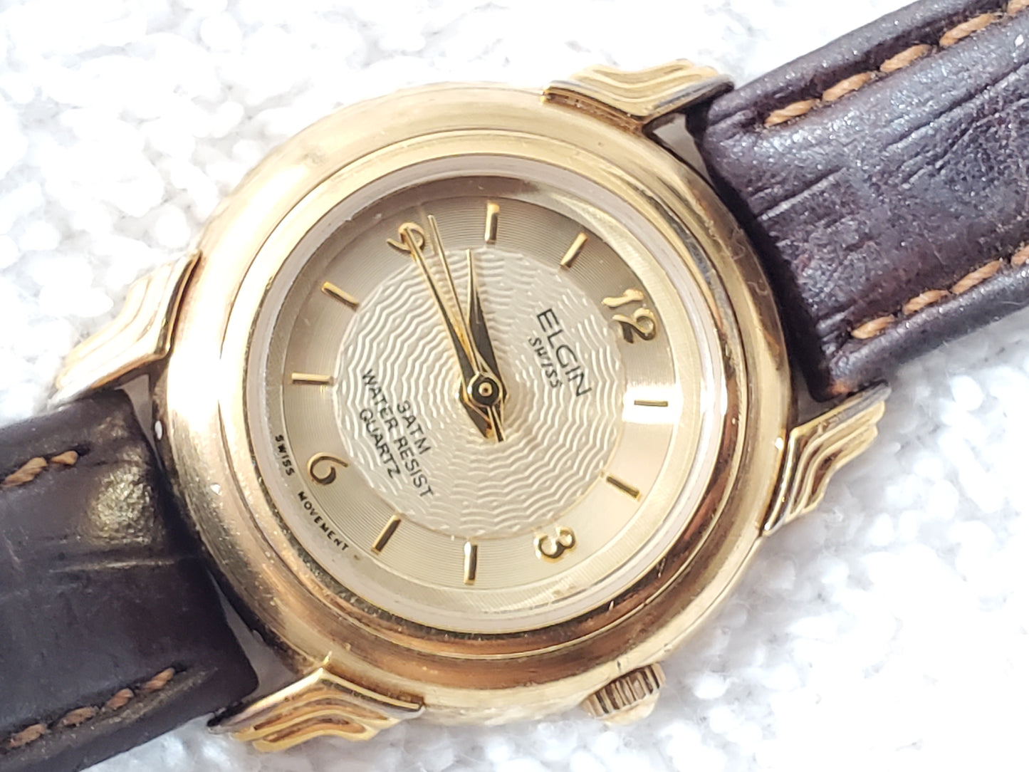 Vintage Elgin Swiss Quartz Women's Gold Tone Watch One Jewel Brown Leather Strap