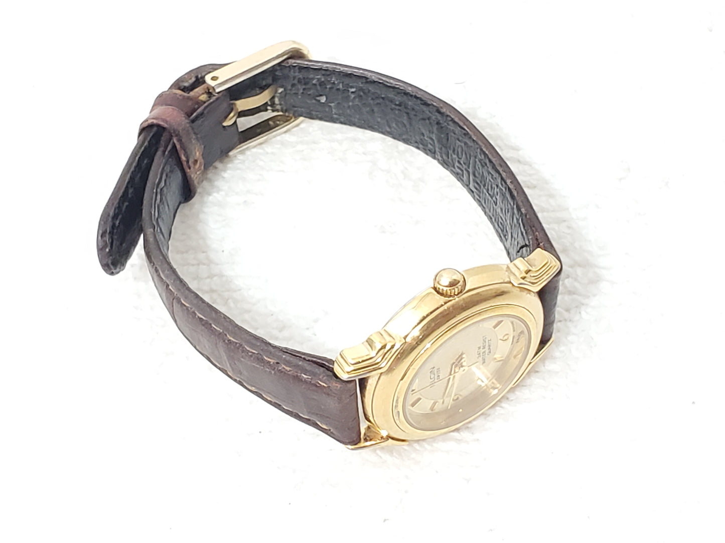 Vintage Elgin Swiss Quartz Women's Gold Tone Watch One Jewel Brown Leather Strap
