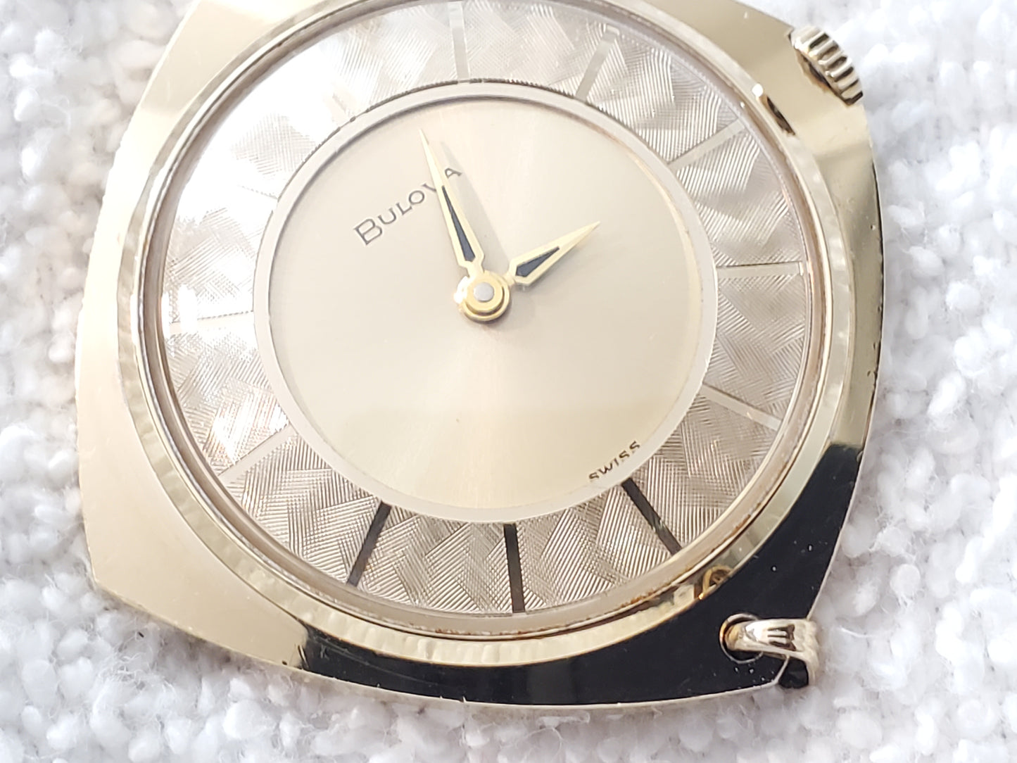 Vintage Bulova Swiss Women's Pendant Wind Up Watch 17 Jewels Microns Gold Plated