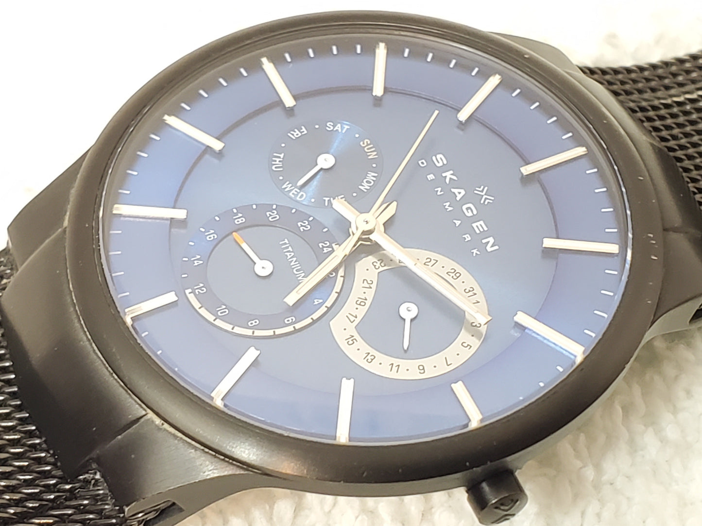 Skagen Men’s Black Mesh Stainless Steel Titanium Blue Dial Date Day Quartz Watch