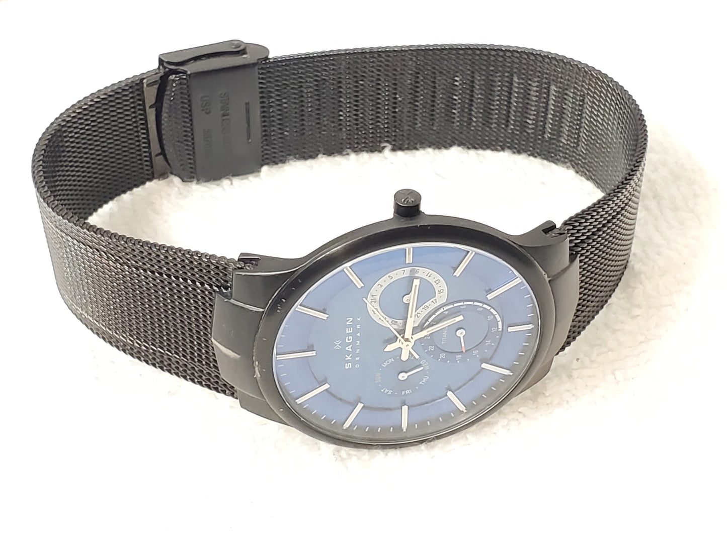 Skagen Men’s Black Mesh Stainless Steel Titanium Blue Dial Date Day Quartz Watch