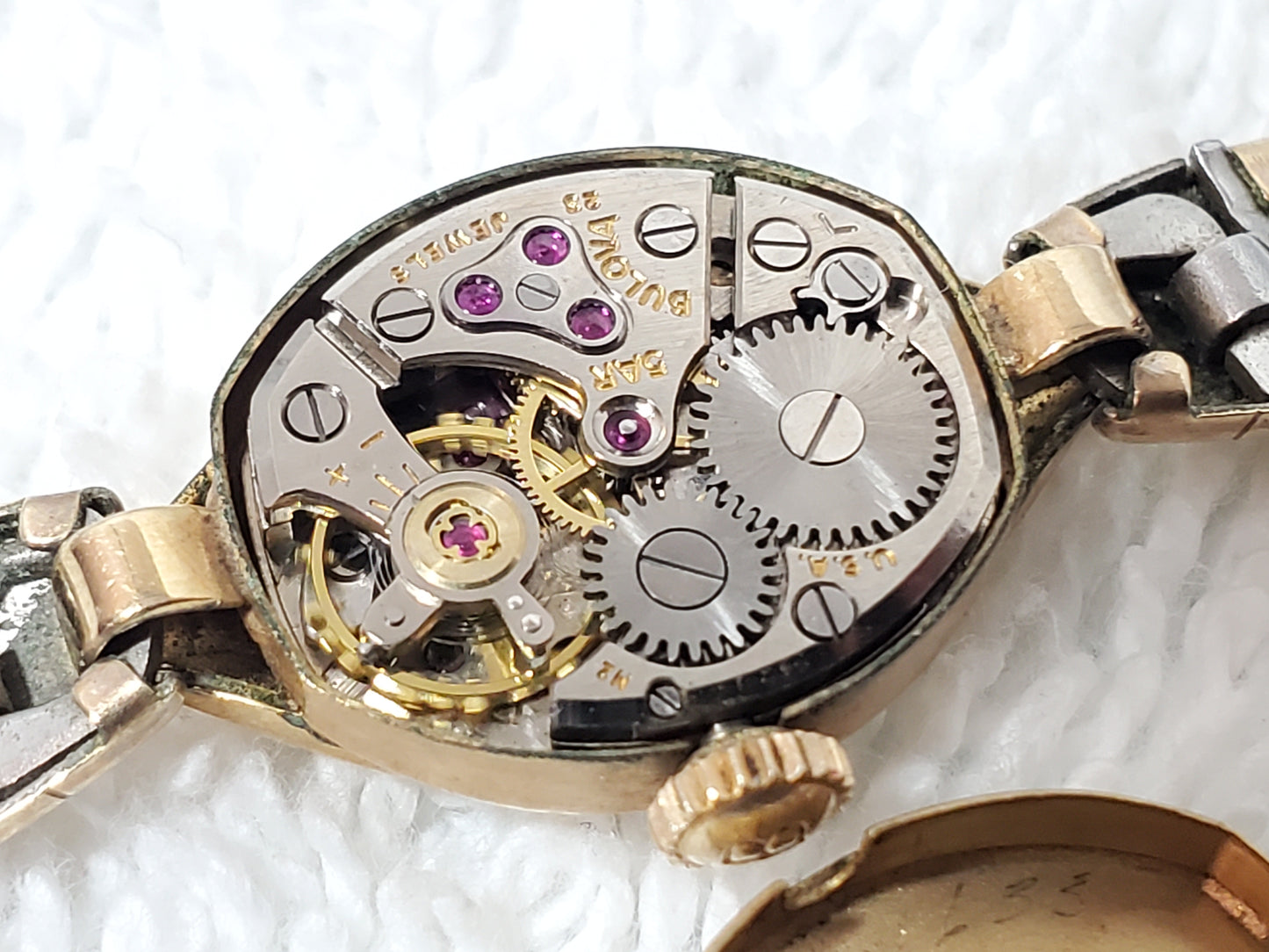 Vintage 1960's Bulova 23 Jewels Women's Wind Up Watch 10K Rolled Gold Plate USA