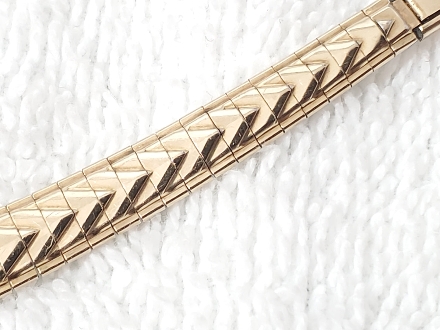 Vintage 1960's Bulova 23 Jewels Women's Wind Up Watch 10K Rolled Gold Plate USA