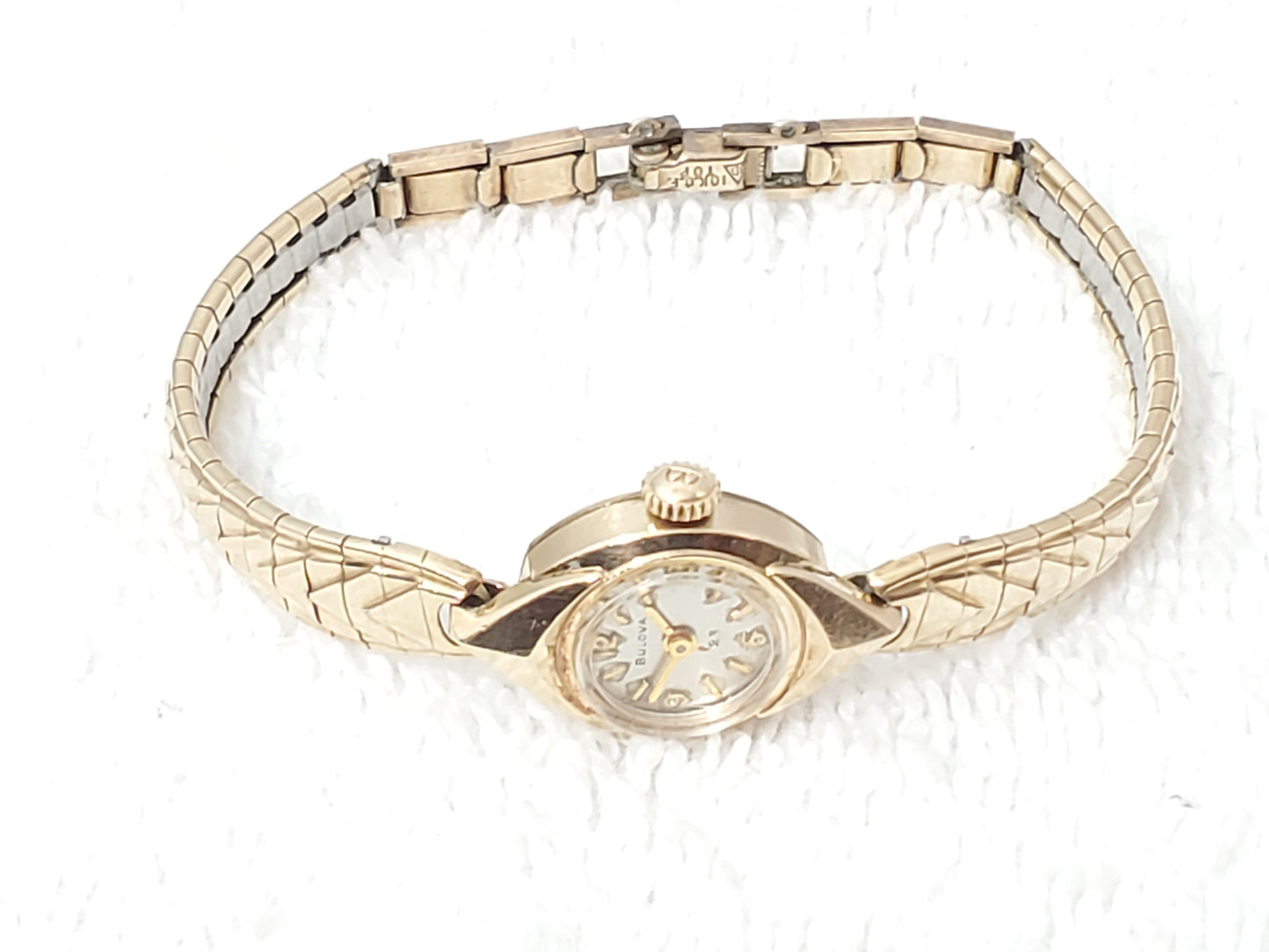 Vintage 1960's Bulova 23 Jewels Women's Wind Up Watch 10K Rolled Gold Plate USA