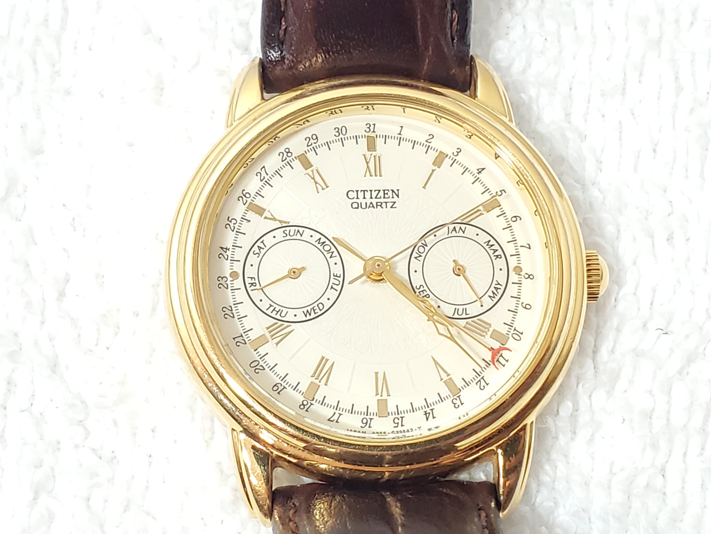 Citizen Men's Triple Calendar Vintage Watch Roman Numerals Gold Plated Leather