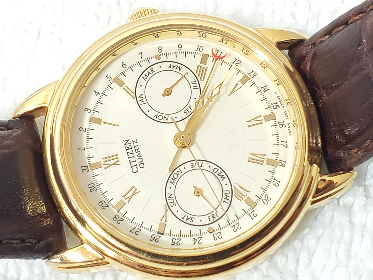 Citizen Men's Triple Calendar Vintage Watch Roman Numerals Gold Plated Leather