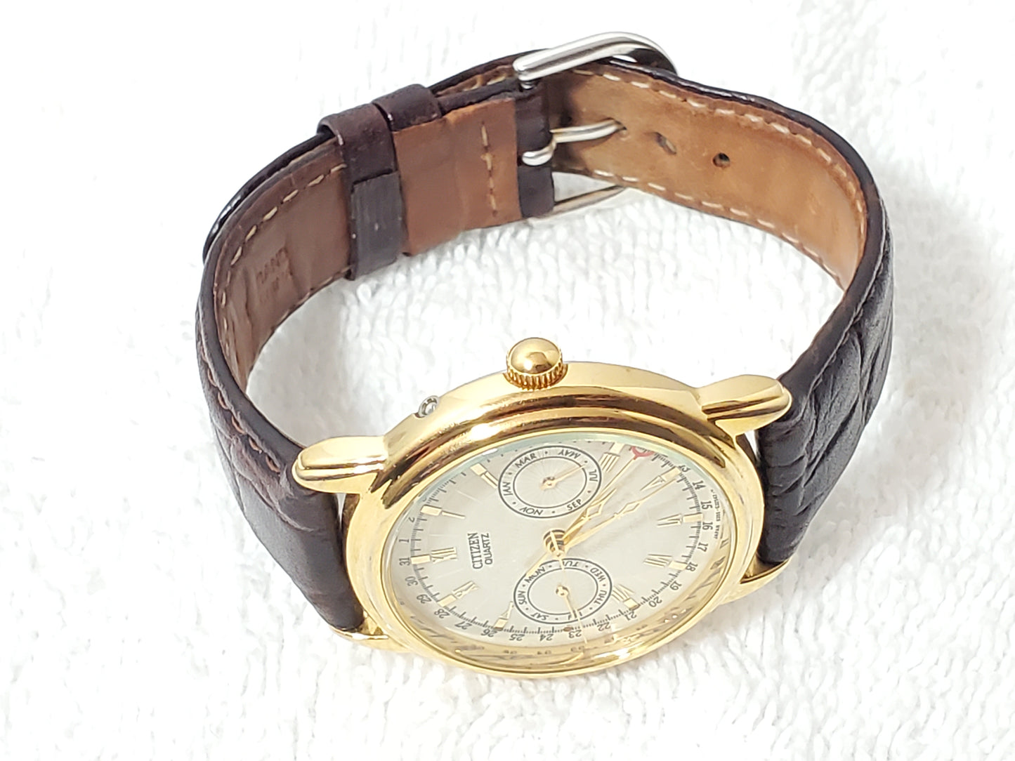 Citizen Men's Triple Calendar Vintage Watch Roman Numerals Gold Plated Leather