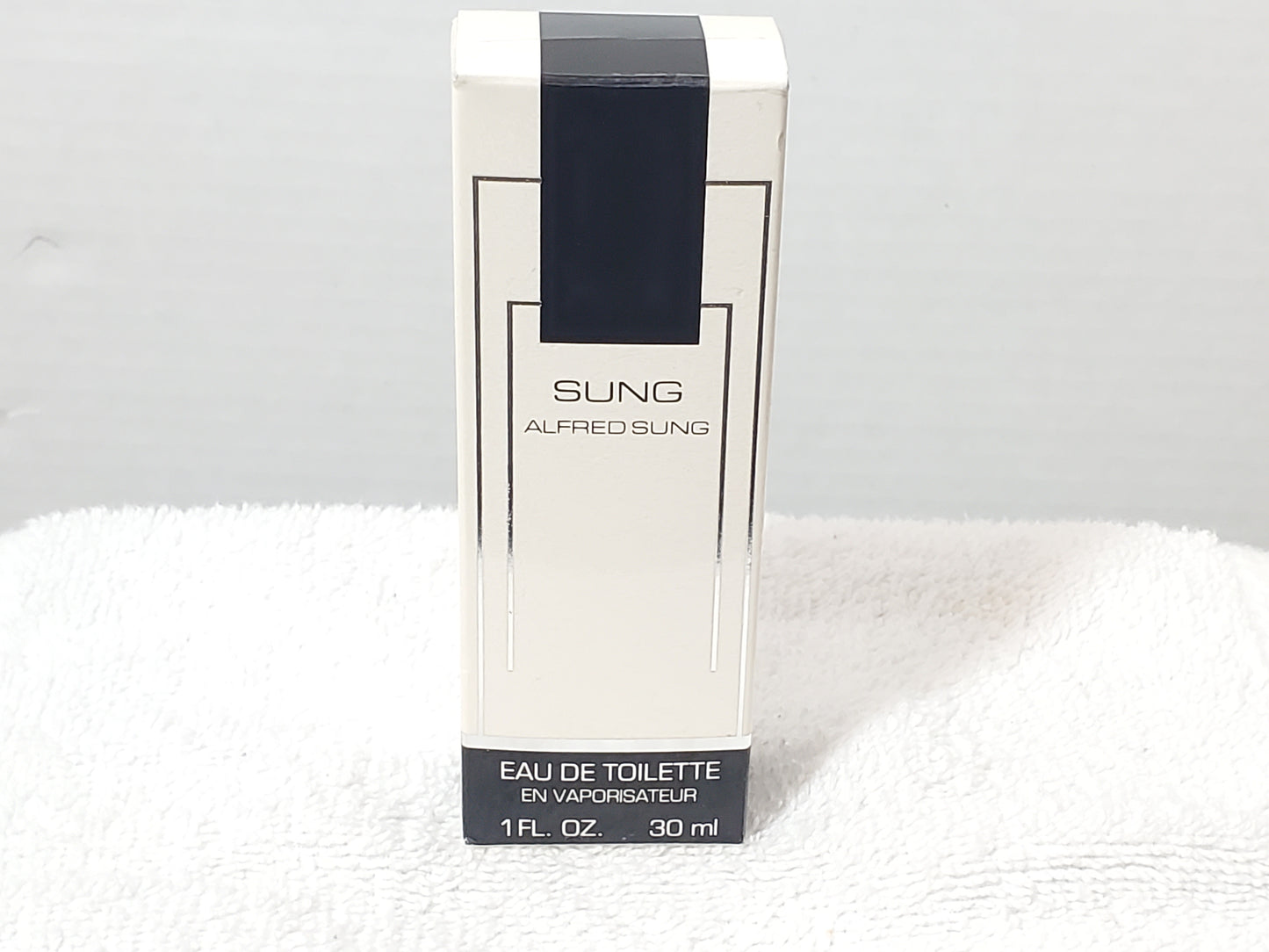 Vintage SUNG by Alfred Sung 1 oz / 30ml EDT Spray Rare Riviera Concepts Formula