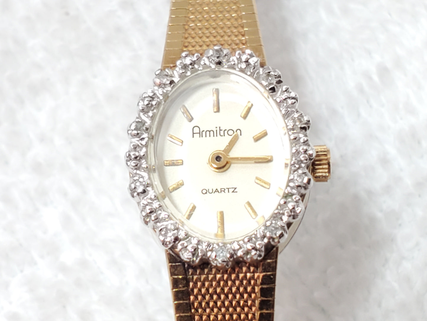 Vintage Armitron Diamonds Bezel Gold Tone Women's Watch Stainless Steel 1 Jewel