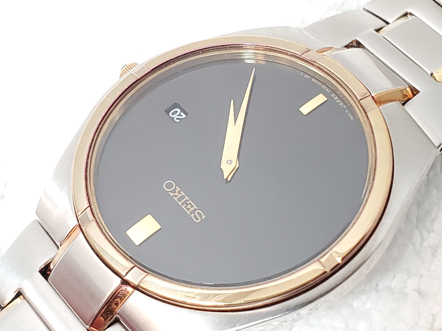 Vintage Seiko Two Tone Quartz Dress Watch 7N39-0BD0 Minimalist Black Dial Gilt