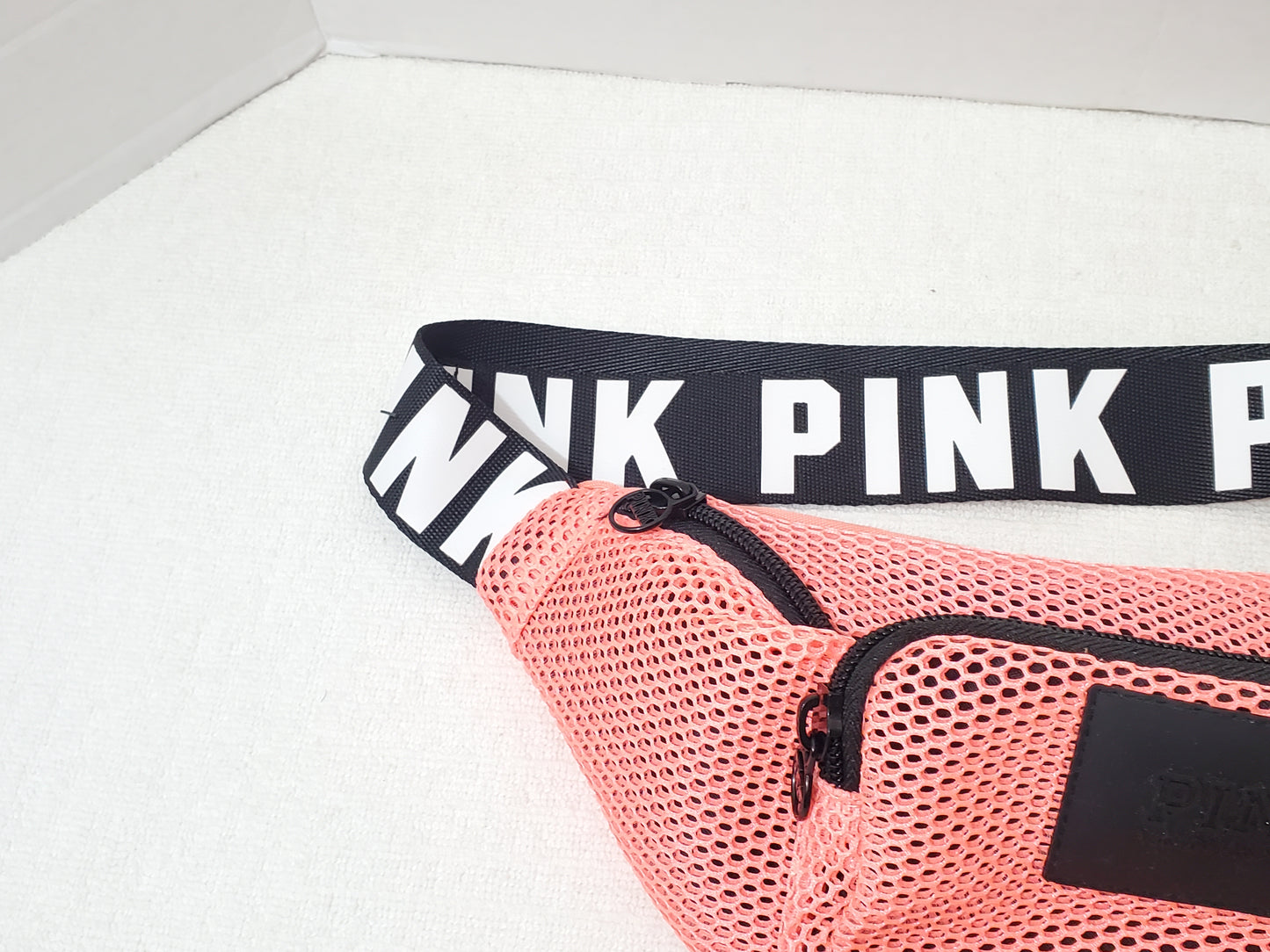 Victoria's Secret PINK Mesh Belt Bag Fanny Pack Strap Black White 2 Zippers NEW