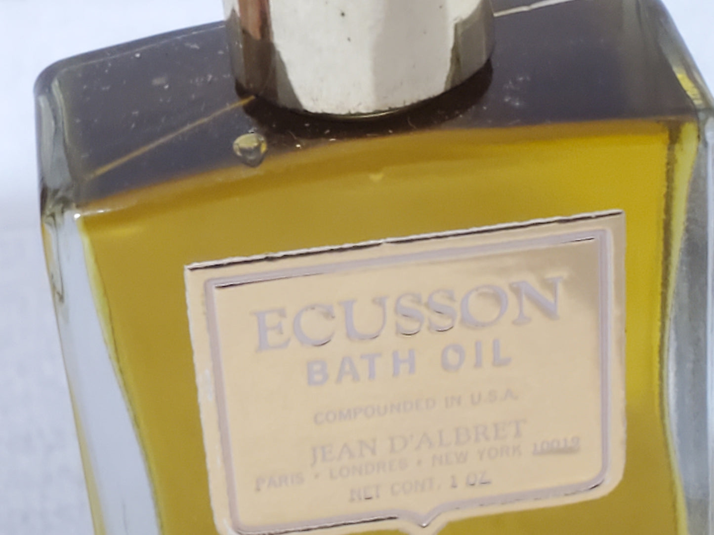 Vintage Jean D'Albret ECUSSON Bath Oil 1 oz / 30ml French Perfume With Box Full