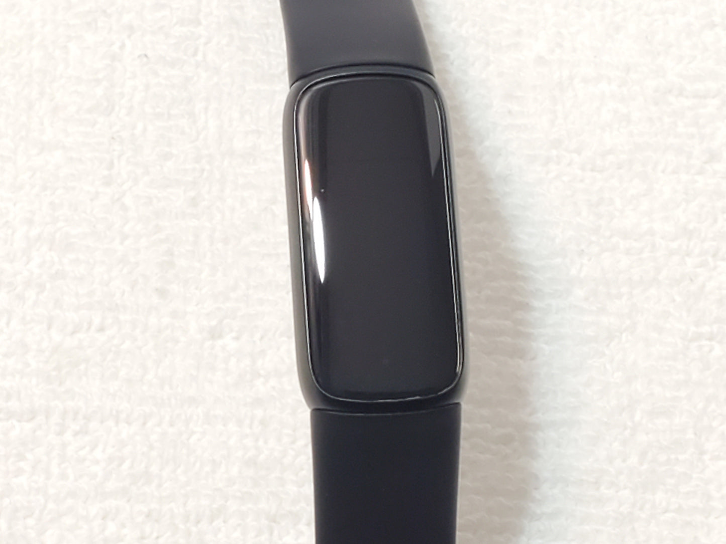 Fitbit Luxe Fitness Wellness Tracker Black Graphite Smartphone Bluetooth GPS