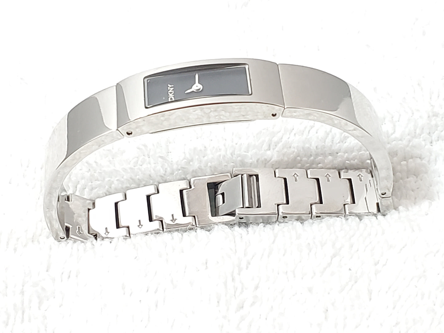 DKNY NY-3251 Women's Stainless Steel Bangle Cuff Watch 7 Jewels Black Dial Women