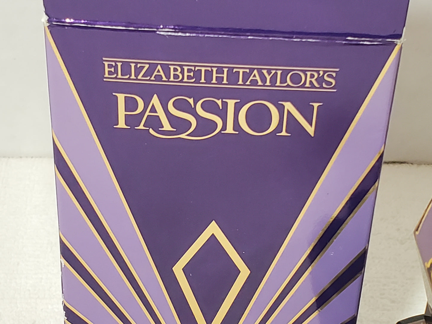 Vintage Elizabeth Taylor Passion Eau de Toilette Spray 1.5 oz. 44 ml NIB