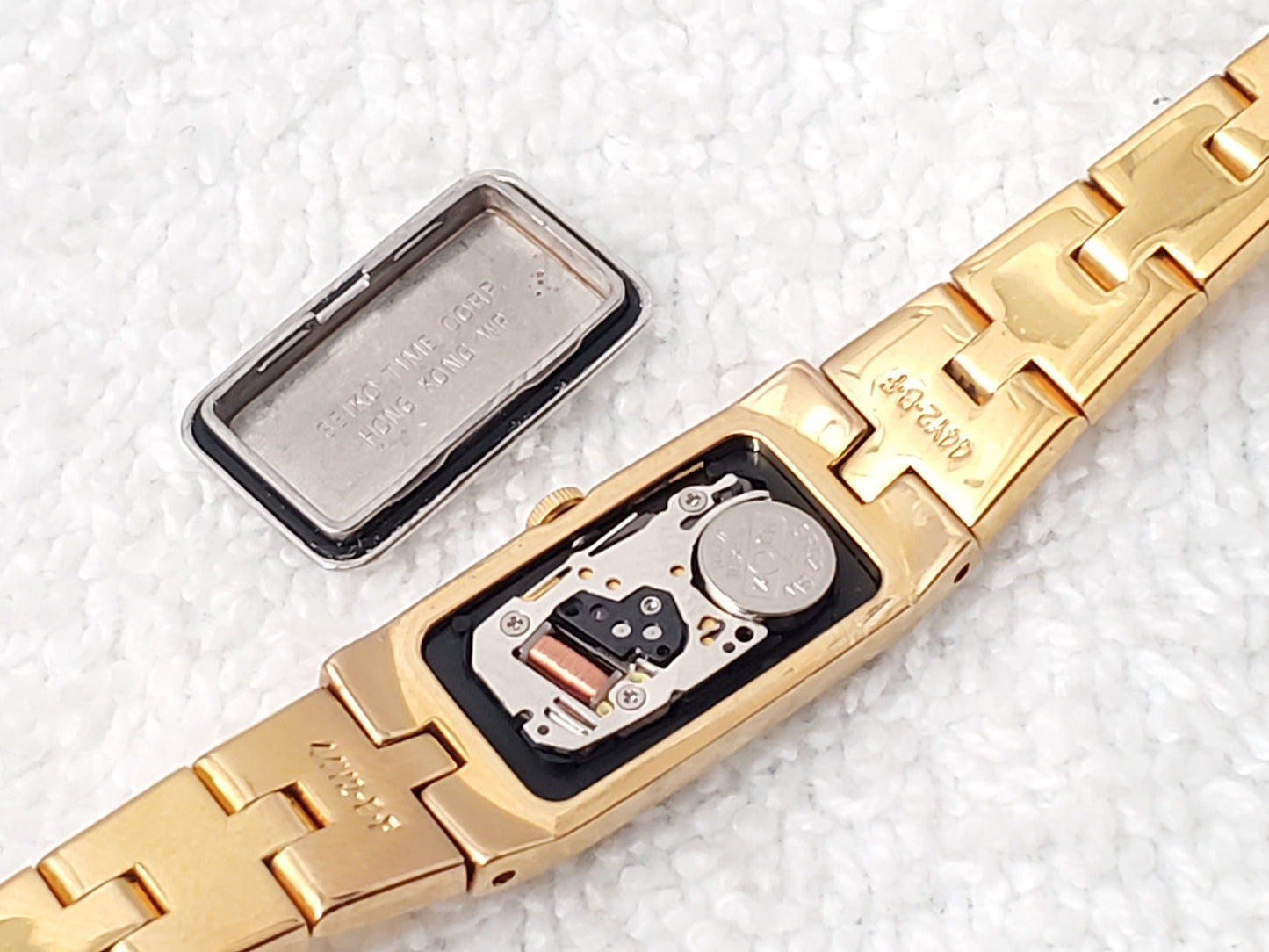 Vintage Seiko Tank Women's Quartz Petite Watch One Jewel Gold Plated