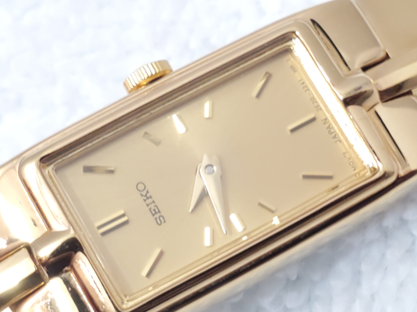 Vintage Seiko Tank Women's Quartz Petite Watch One Jewel Gold Plated