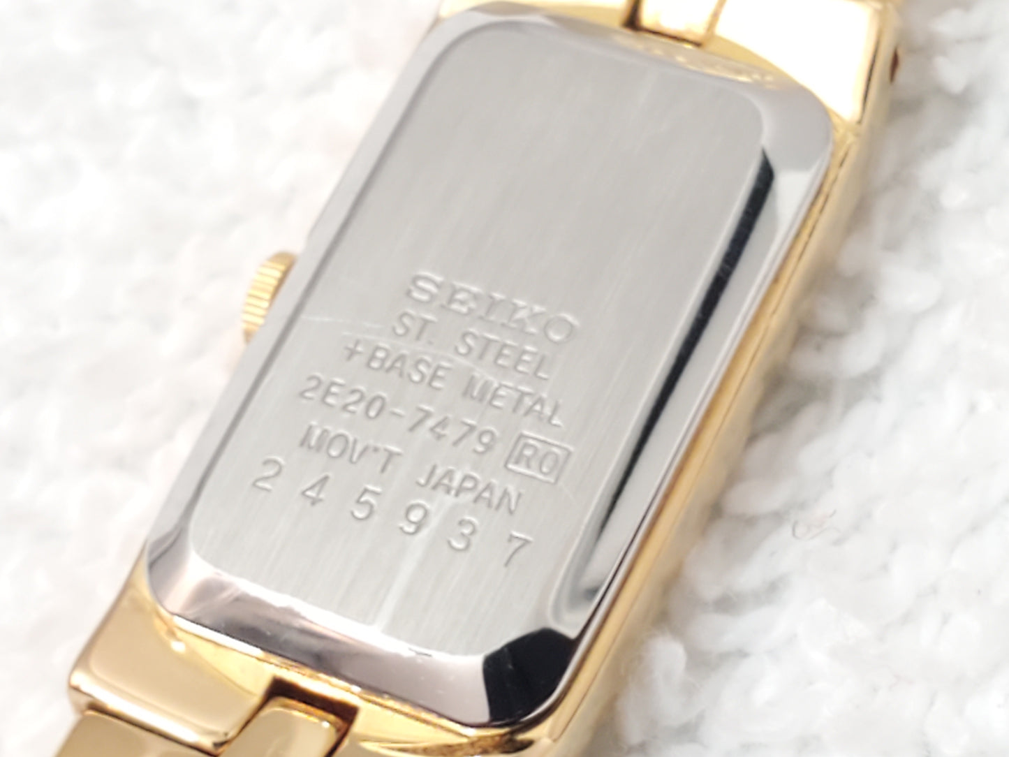 Vintage Seiko Tank Women's Quartz Petite Watch One Jewel Gold Plated