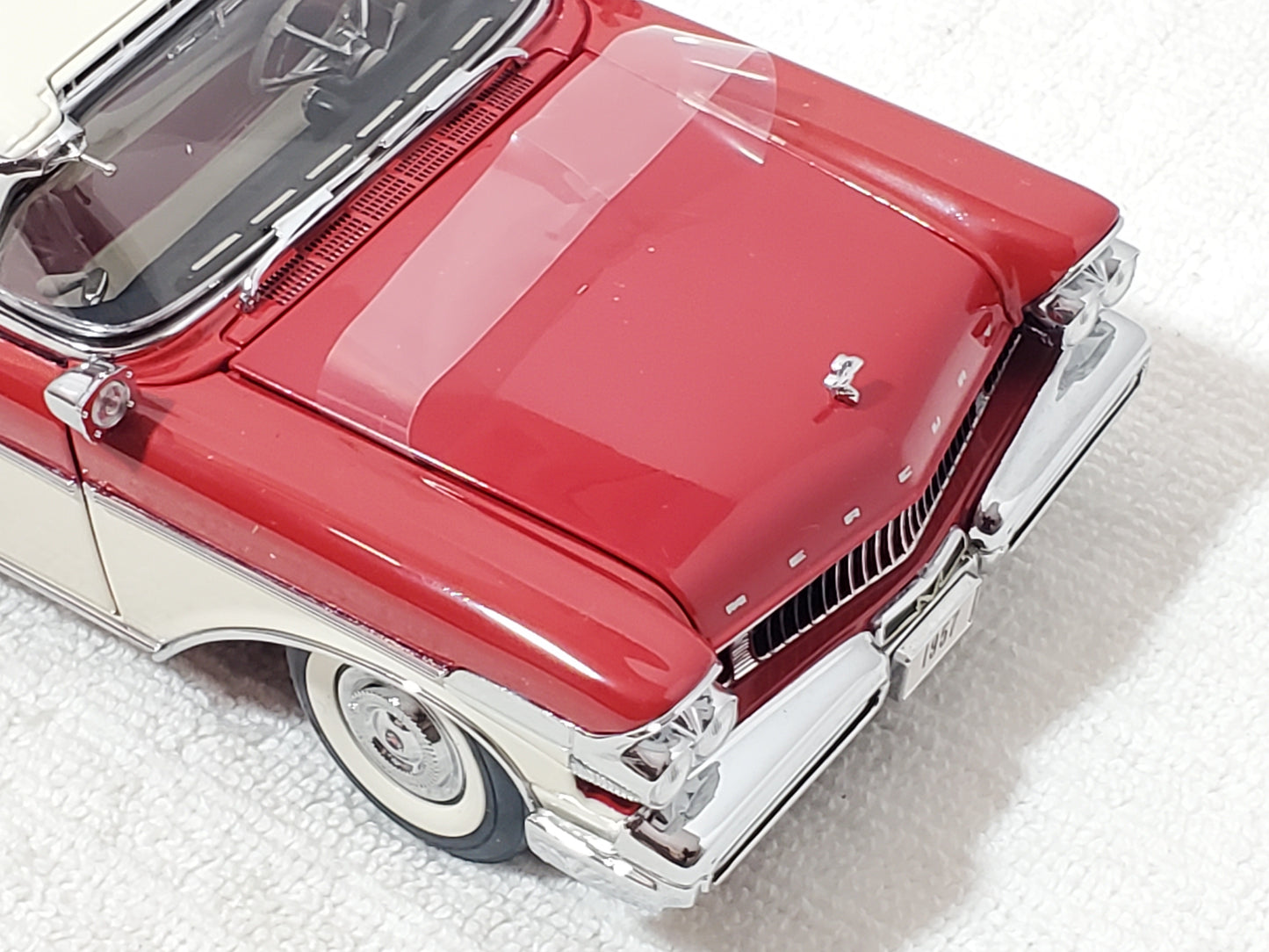 Danbury Mint 1957 Mercury Turnpike Cruiser 1:24 Diecast Red White Vintage NIB