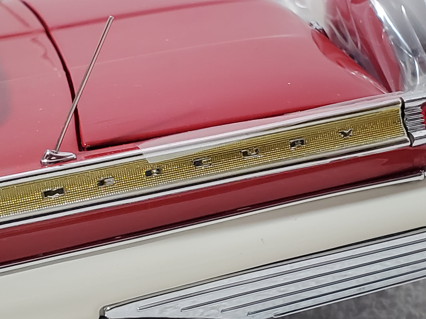 Danbury Mint 1957 Mercury Turnpike Cruiser 1:24 Diecast Red White Vintage NIB
