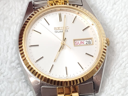 Vintage Seiko Mens Presidential Quartz Watch Gold Tone Stainless Steel Day Date