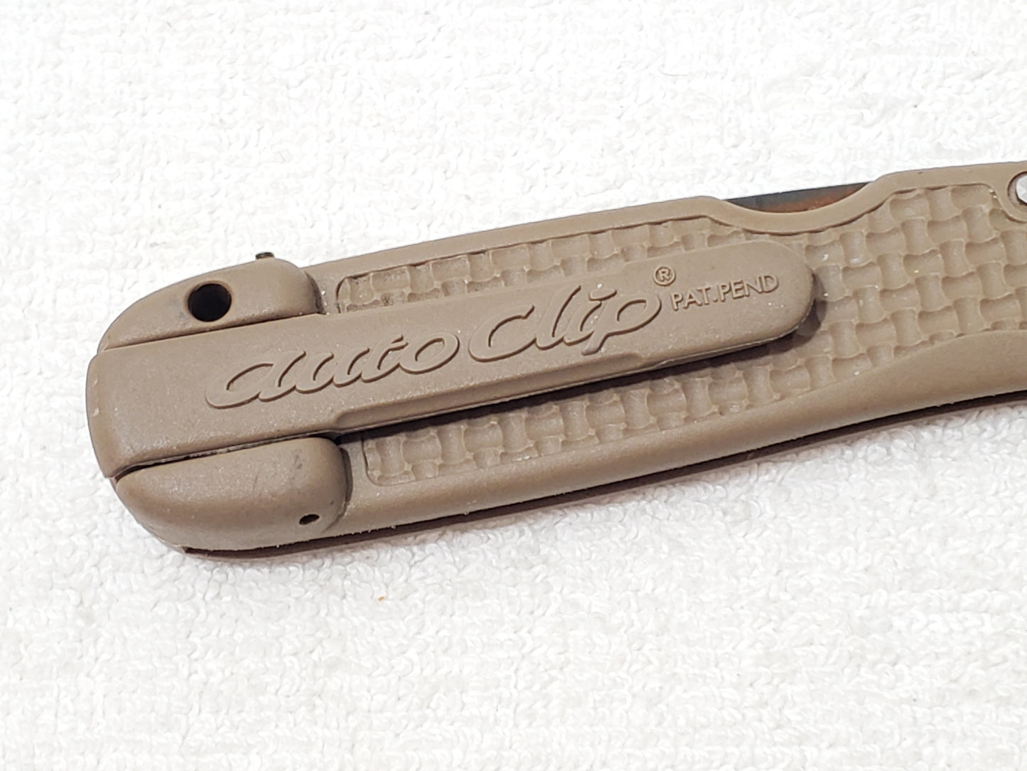 Vintage SOG Autoclip Pocket Knife Black Blade Coyote Tan Handle Discontinued