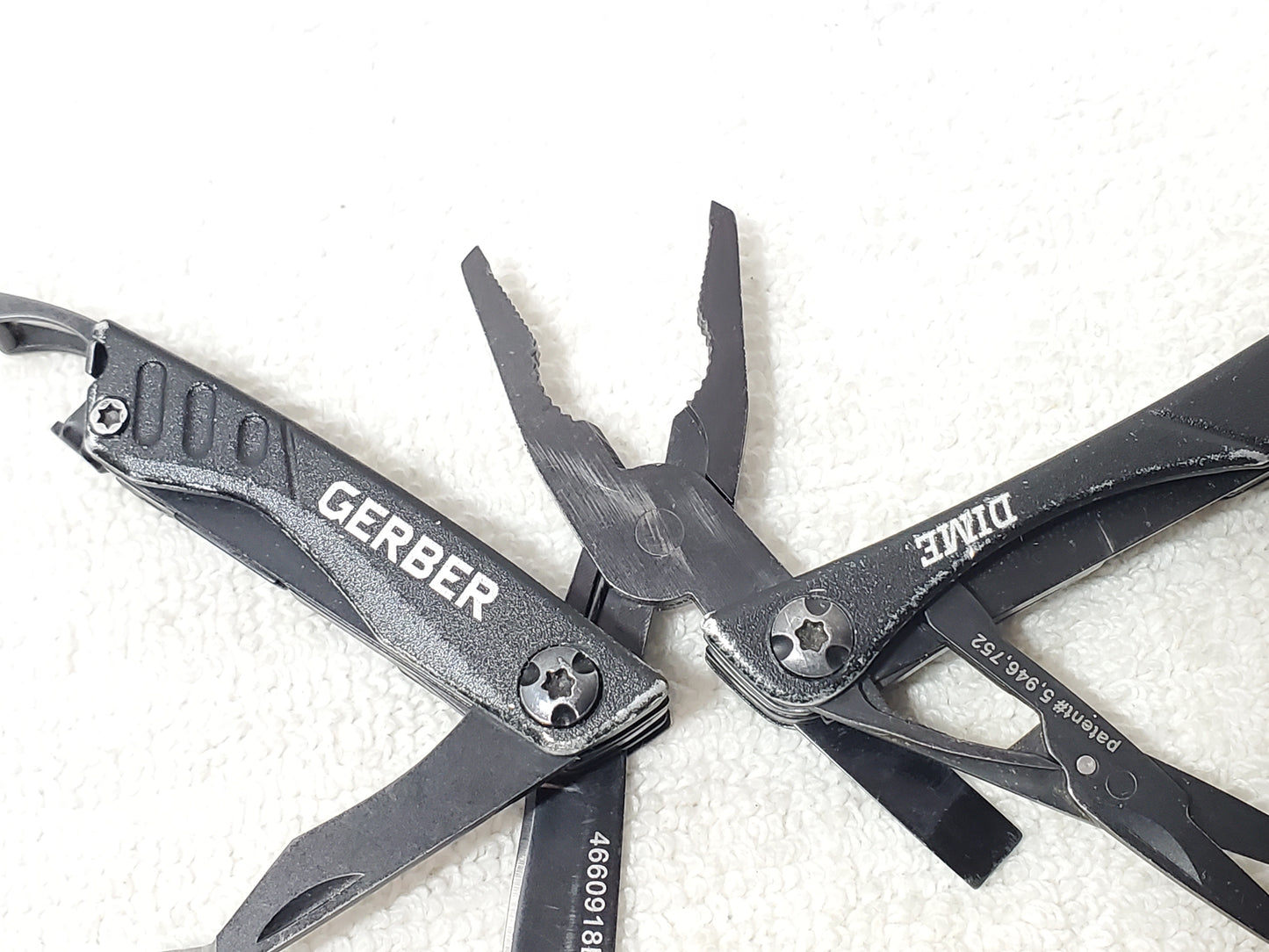 Gerber Dime Black Mini Multi-Tool Black Compact Keychain Pliers Scissors Tool