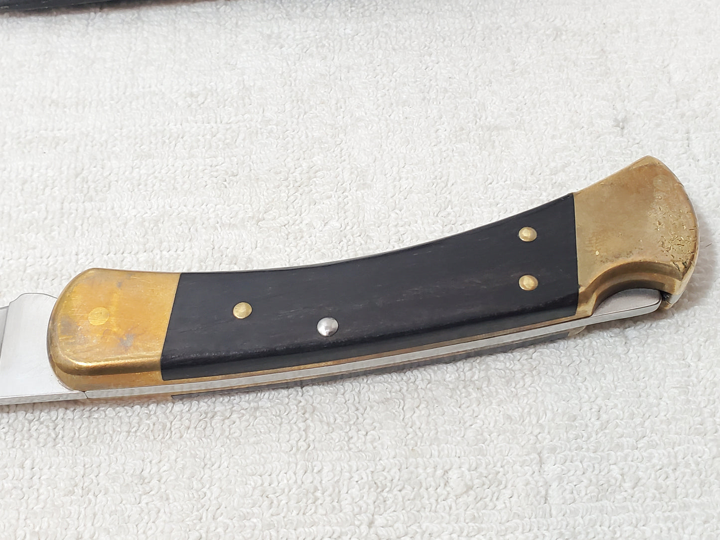 Vintage Buck 110 Folding Hunter Knife Wood Brass Lockback Black Leather Sheath