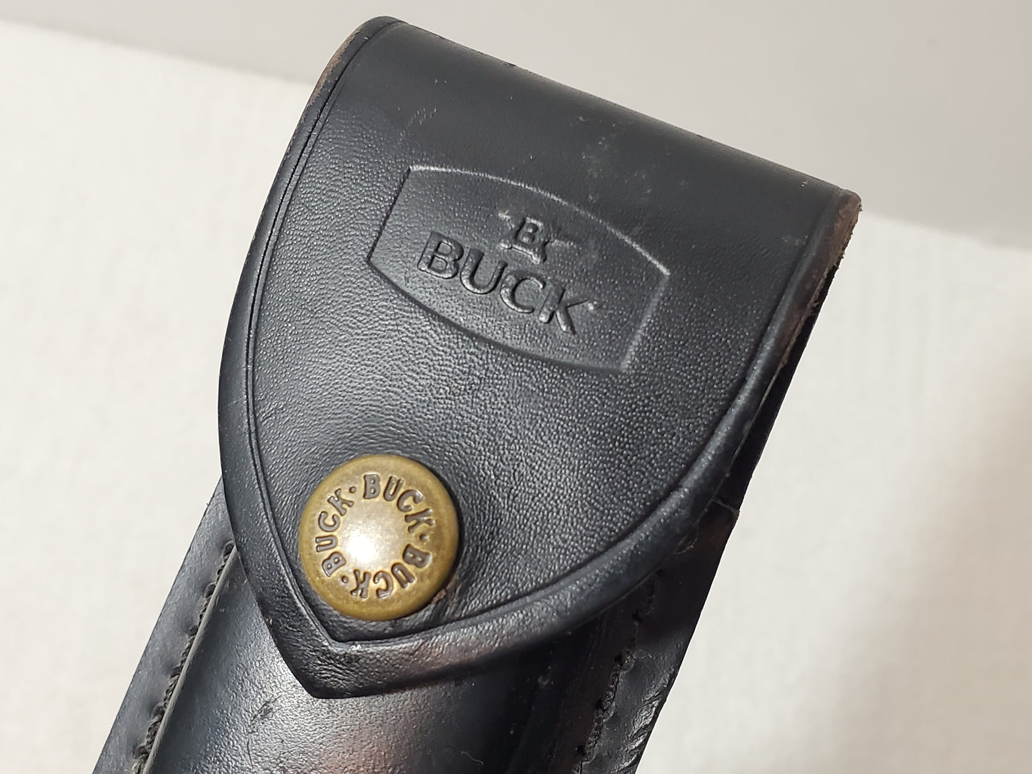 Vintage Buck 110 Folding Hunter Knife Wood Brass Lockback Black Leather Sheath