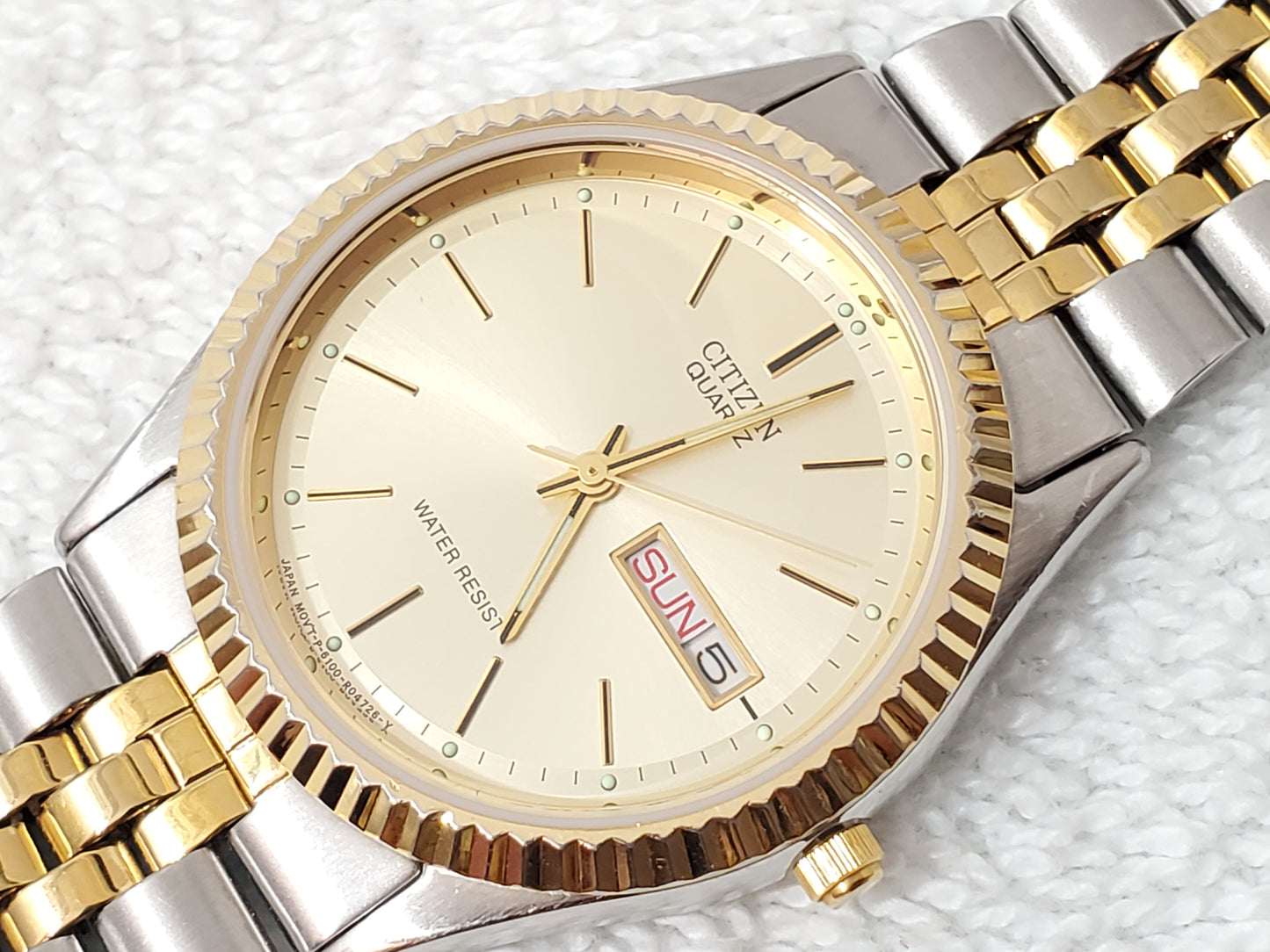 Vintage Citizen Men's Day Date Presidential Watch Gold Tone Stainless Steel