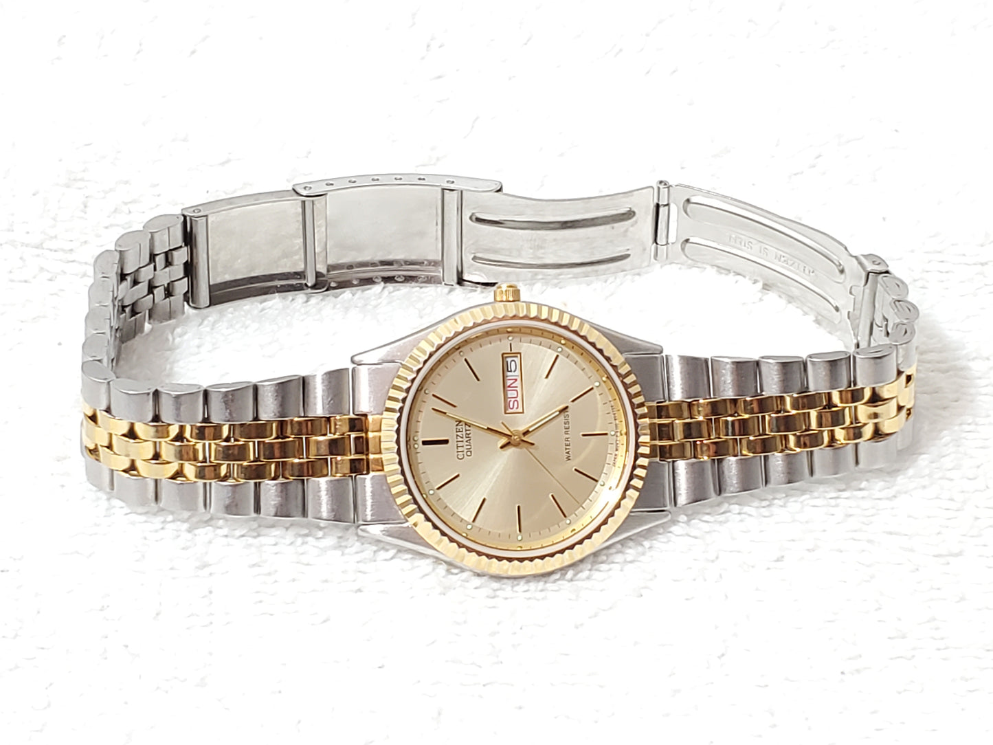 Vintage Citizen Men's Day Date Presidential Watch Gold Tone Stainless Steel