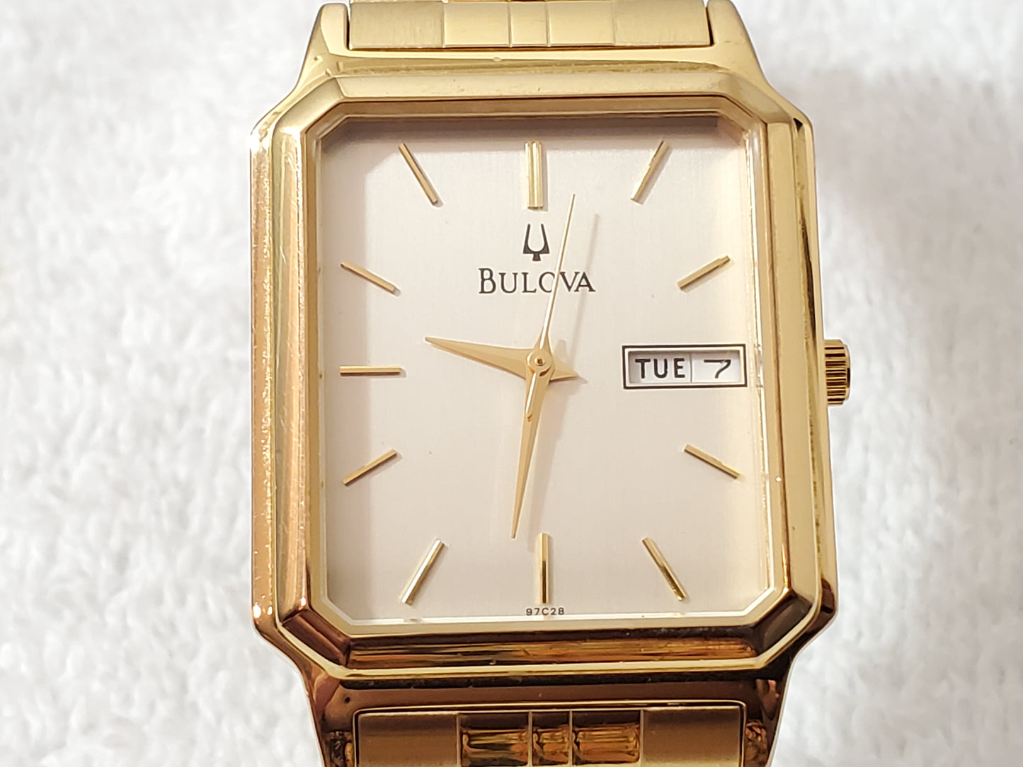 Vintage Bulova Gold Plated Day Date Mens Quartz Tank Watch Retro Classic C969346
