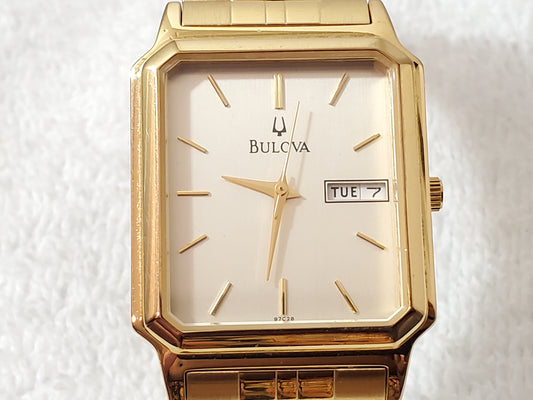 Vintage Bulova Gold Plated Day Date Mens Quartz Tank Watch Retro Classic C969346