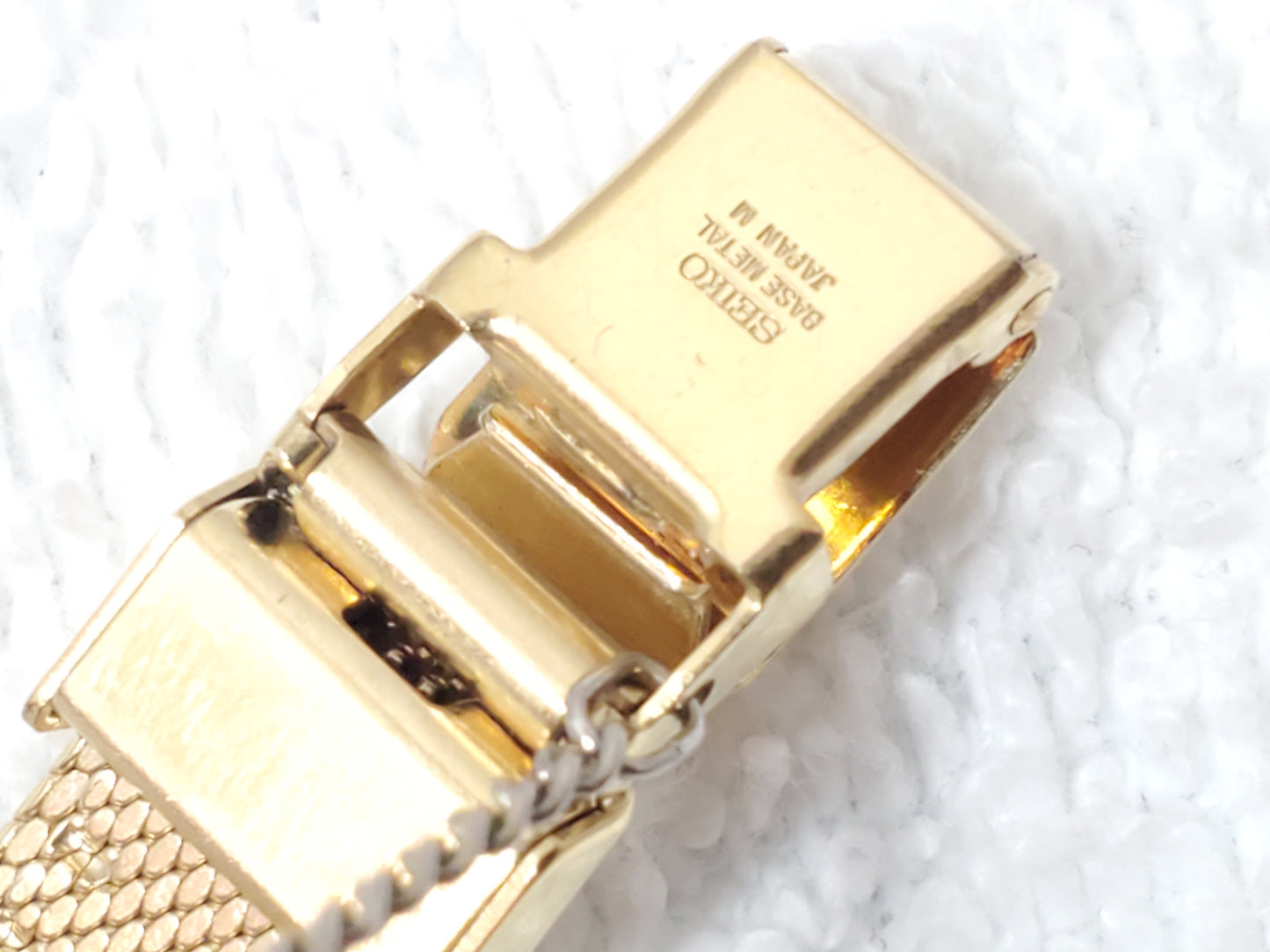 Vintage Seiko Women's Quartz Dress Gold Plated Tank Watch Mesh Band 1F20-5C00