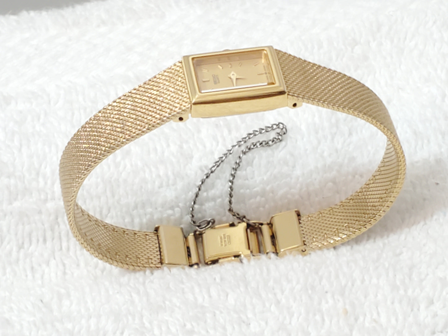 Vintage Seiko Women's Quartz Dress Gold Plated Tank Watch Mesh Band 1F20-5C00