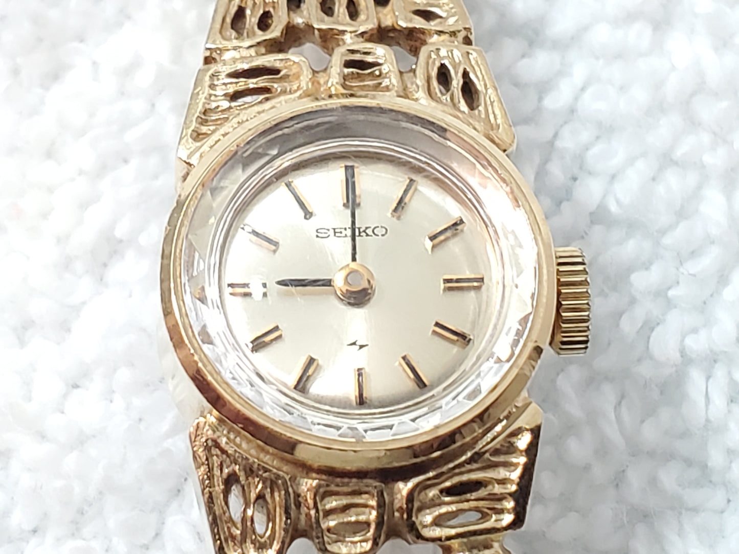 Vintage 1970's Seiko Ladies Cocktail Manual Wind Watch Faceted Crystal 17 Jewels
