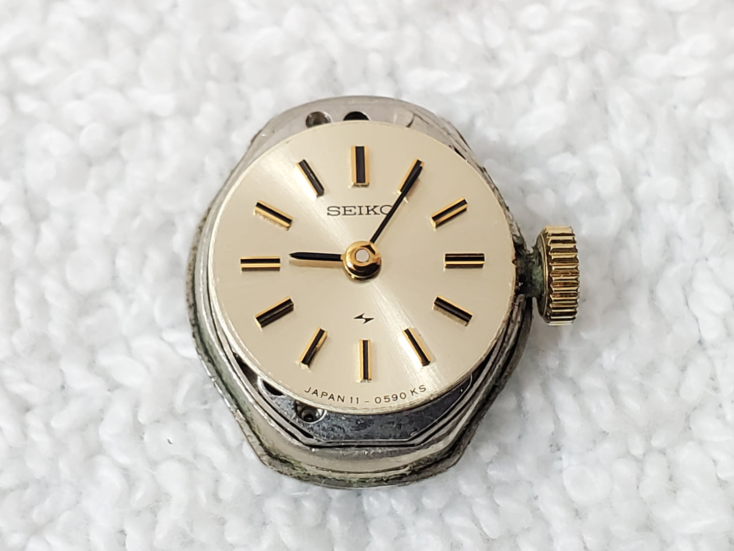 Vintage 1970's Seiko Ladies Cocktail Manual Wind Watch Faceted Crystal 17 Jewels