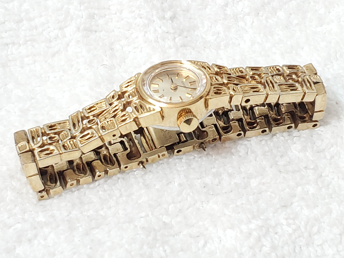 Vintage 1970's Seiko Ladies Cocktail Manual Wind Watch Faceted Crystal 17 Jewels
