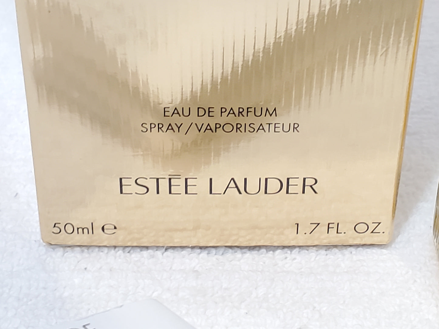 Estee Lauder Spellbound Eau de Parfum EDP Spray 1.7 oz 50ml Classic Gold Box NIB