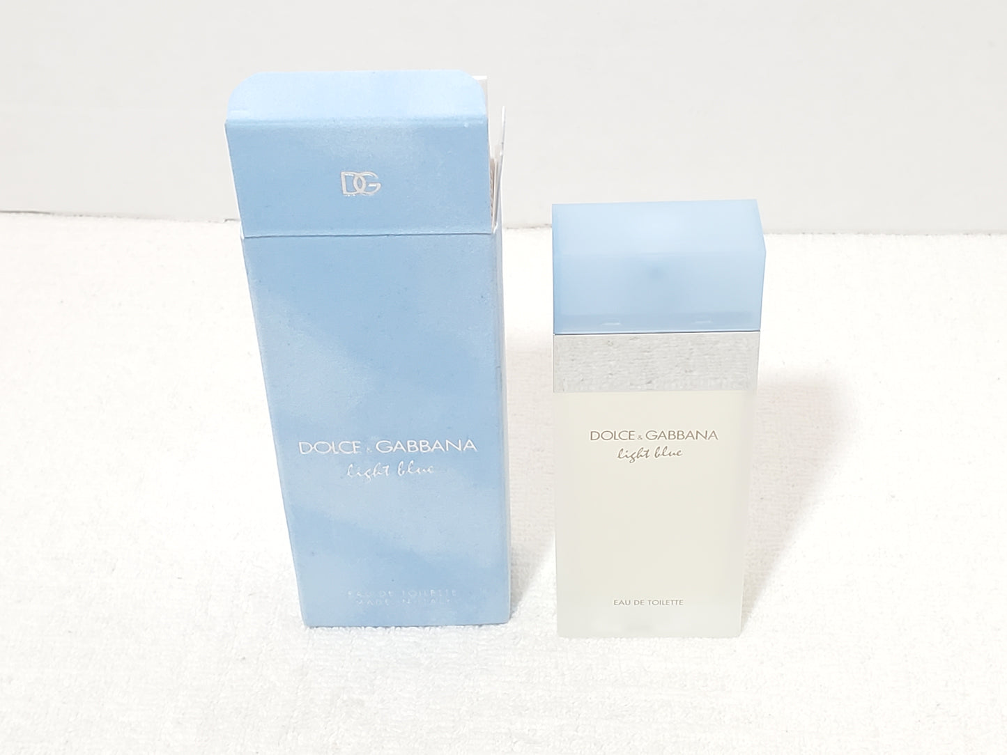 Dolce & Gabbana Light Blue Eau de Toilette Women’s 1.7 oz Batch Code A23536 NIB