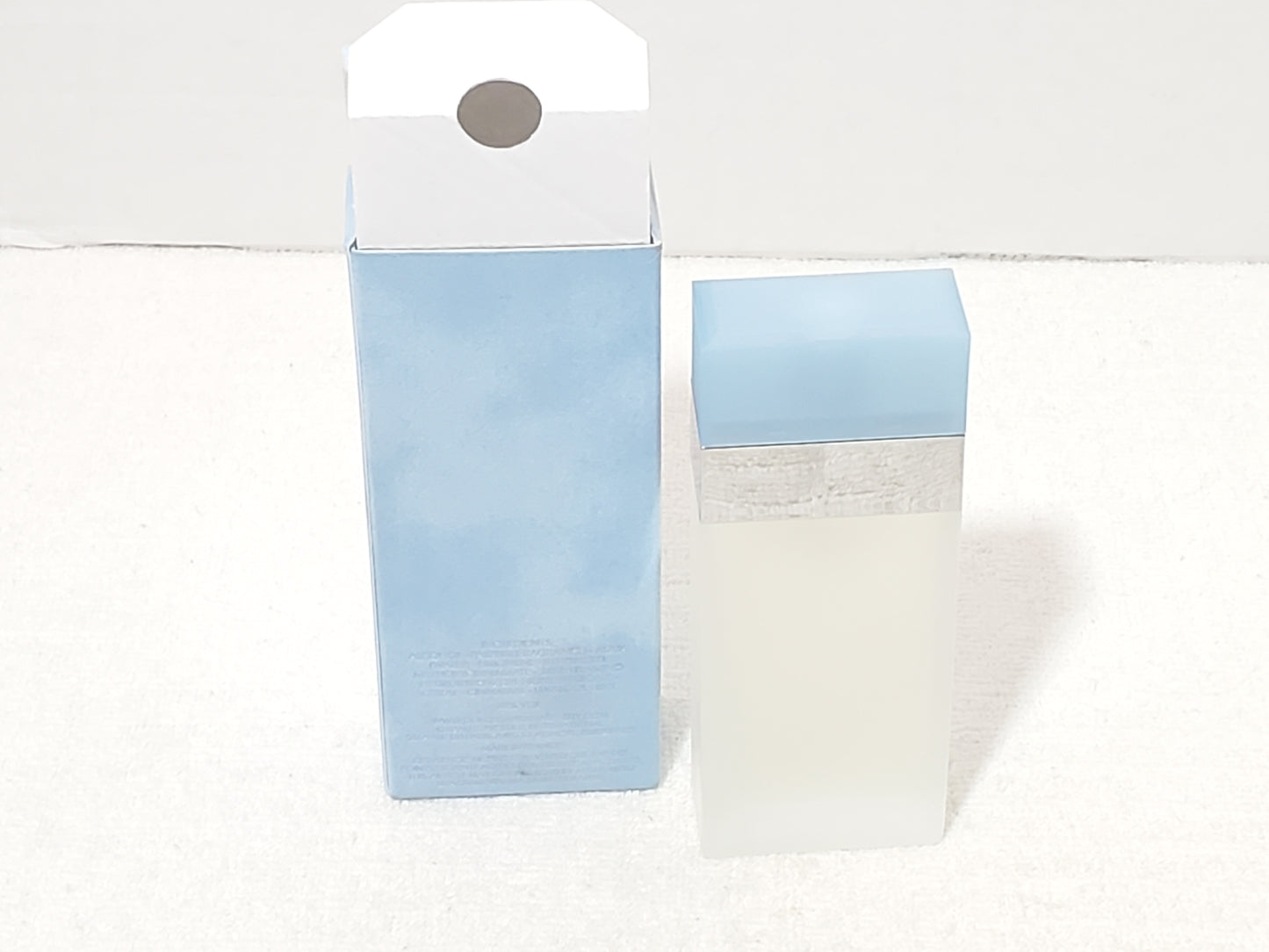 Dolce & Gabbana Light Blue Eau de Toilette Women’s 1.6 oz Batch Code 1021PM NIB