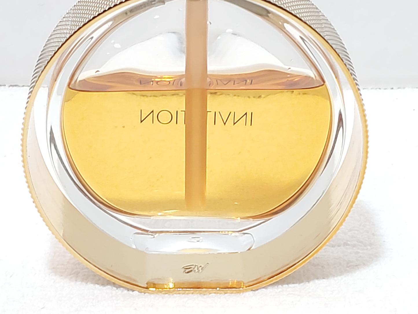 Michael Buble By Invitation Eau De Parfum Spray 1.7 oz / 50ml Gold Tone Women