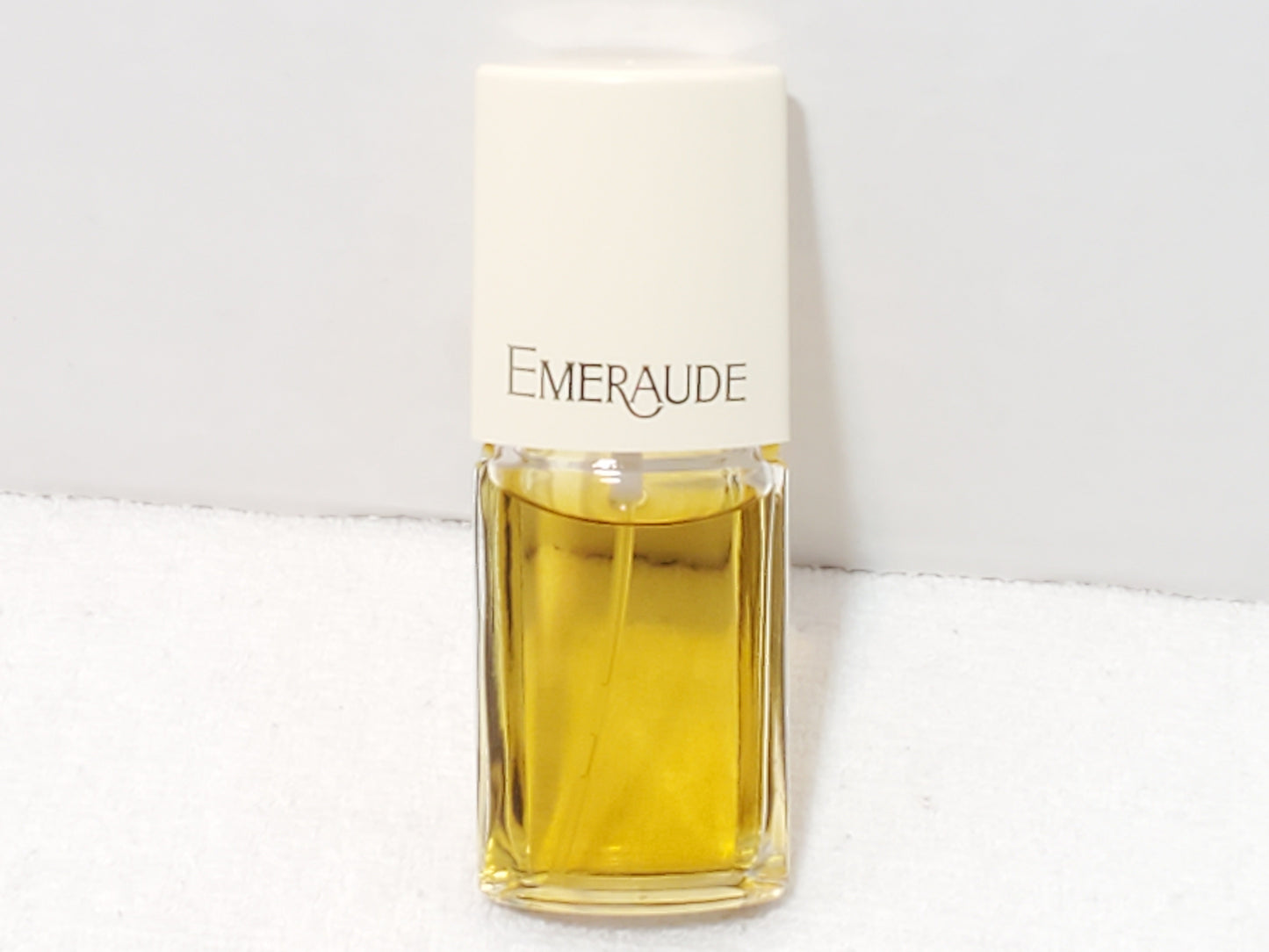 Vintage Coty Emeraude Cologne Spray 0.8 oz / 23.6 ml #178 Pre-owned for Women