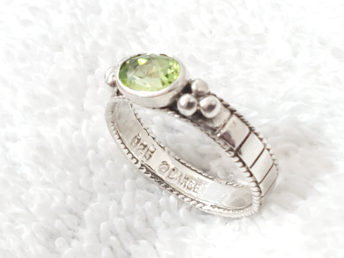 Vintage 925 Sterling Silver Oval Peridot Bezel Solitaire Ring by DEARSE