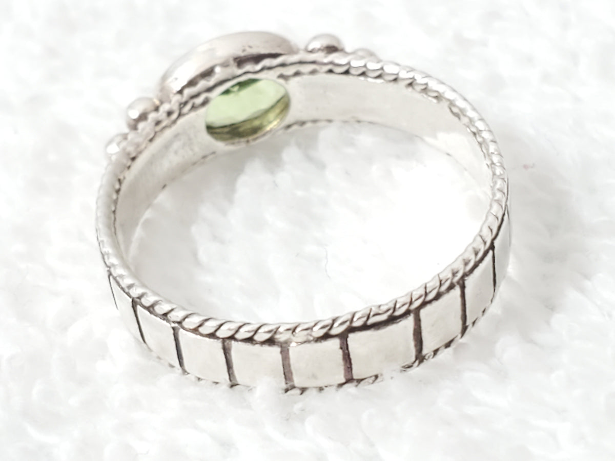 Vintage 925 Sterling Silver Oval Peridot Bezel Solitaire Ring by DEARSE