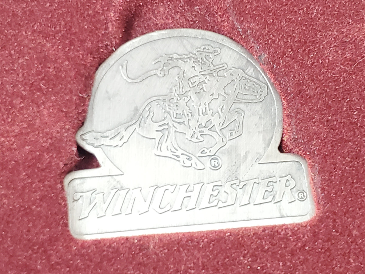 Winchester Limited Edition 2 Knife & Pin Stainless Steel Gift Set Collector Tin