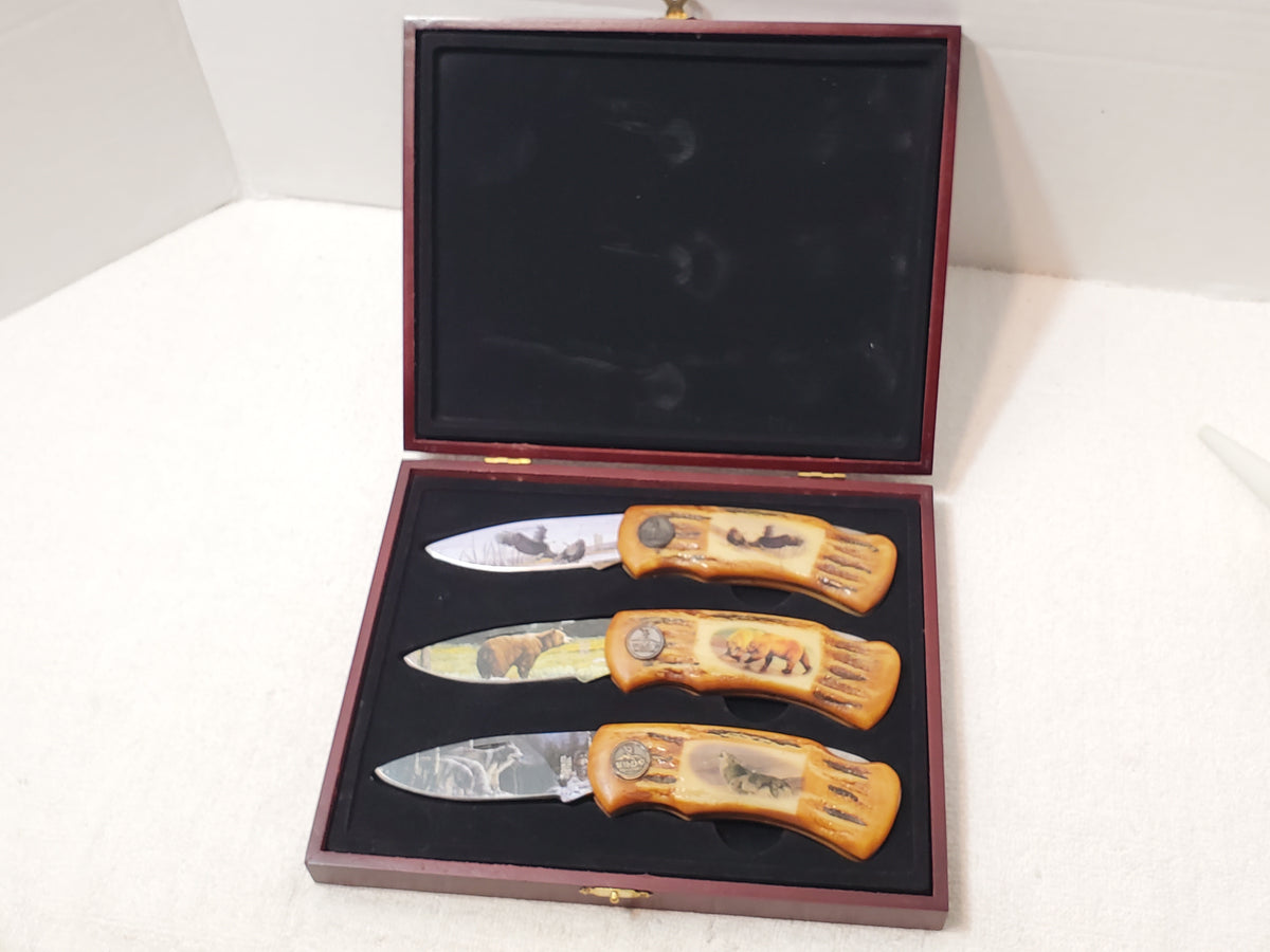 Wild Outdoors 3 Piece Lockback Folding Pocket Knife Artwork Blade Set Wooden Box