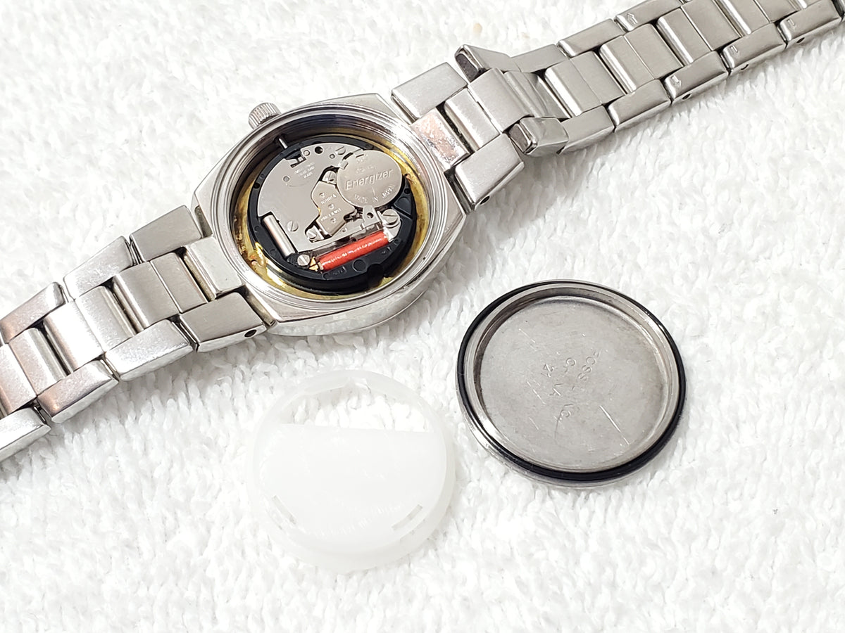 Fossil Ladies Date Mother Pearl Dial Crystals Bezel One Jewel Quartz Watch